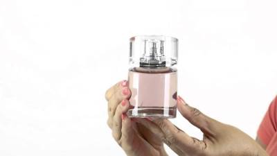 تمتعي بالثقة والأناقة الليلية مع عطر Boss Nuit Pour Femme من Hugo Boss