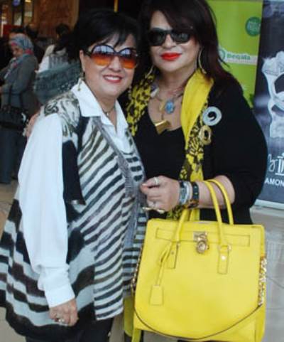  بالصور .. الهوانم فى داندى مول