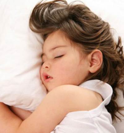 هل تعلمين أن شخير الأطفال مرتبط بسلوكهم المشاغب