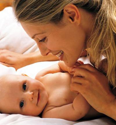 علم جديد فقط عن العلاقة الغريبة بين الام وطفلها