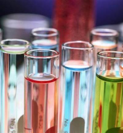 المواد الكيميائية .. ما تأثيراتها الضارة على النمو العصبي لدى الأطفال؟