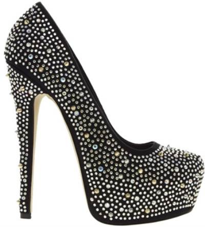 حذاؤك هذا الربيع بين الأناقة والتميز