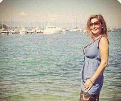 إليسا بملابس البحر على شواطئ بيروت