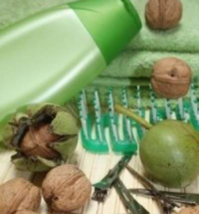  وصفات طبيعية سهلة لتلوين الشعر في المنزل