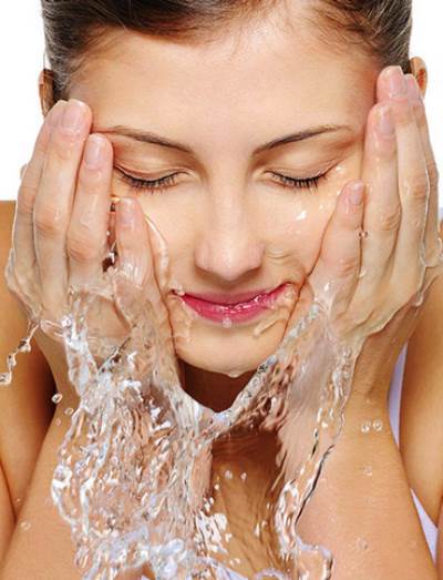 أسباب لعدم غسل وجهك وبعض البدائل لذلك