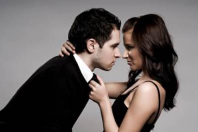 6 طرق لجذب الرجل دون الشكل الجميل