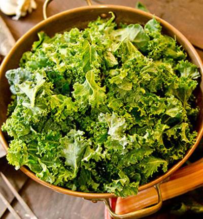 بالصور .. أطعمة تساعدك علي تجنب الانتفاخات