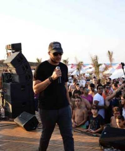  فريق "كايروكي" يلهب رواد وايت بيتش 