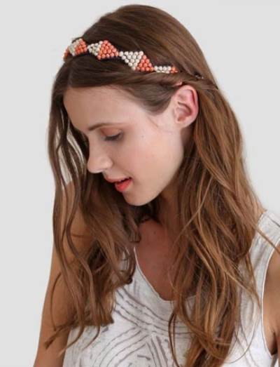 بالصور ..  إكسسوارات بلون المرجان