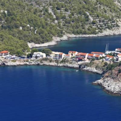  كيفالونيا جزيرة المنتجعات اليونانية