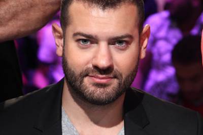 عمرو يوسف يعود لتقديم البرامج