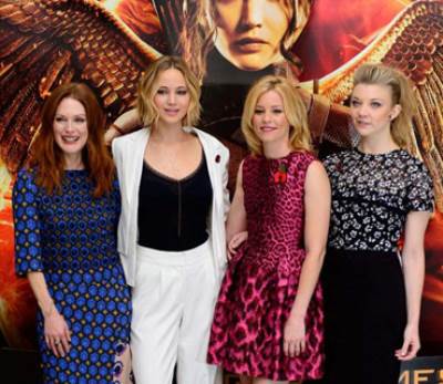 جينيفر لورانس تحافظ على تألقها رغم مرضها في لندن