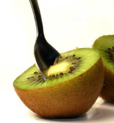 3 أطعمة يمكن تقشيرها بالملعقة