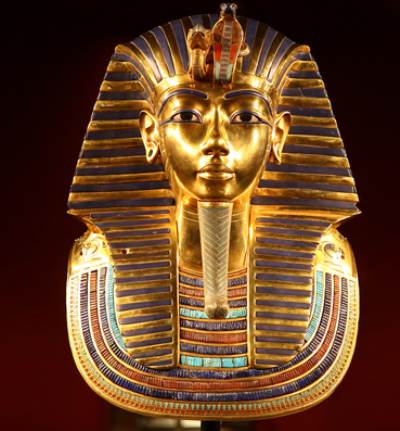 باحث تاريخي: عيسى العوام لم يكن مسيحيا .. وقناع توت عنخ آمون مثير للضحك