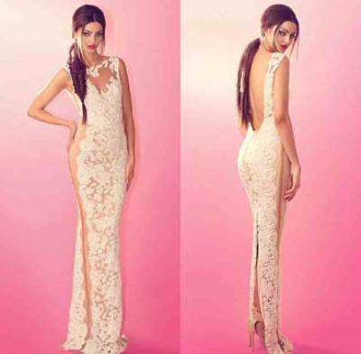 أجمل نساء الارض  في قمة الجمال بفستان من الدانتيل الشفاف