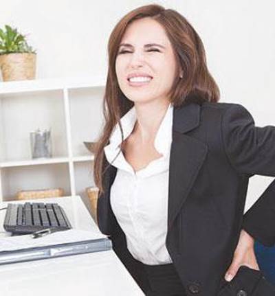 آلام أسفل الظهر .. متى نطلب المساعدة الطبية؟