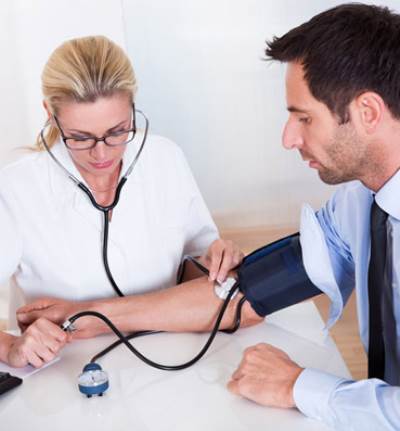 النساء والرجال المصابون بارتفاع ضغط الدم يتم علاجهم بأدوية مختلفة