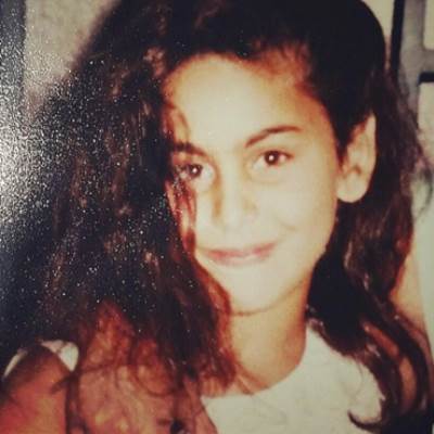 مي سليم تنشر صورة من طفولتها