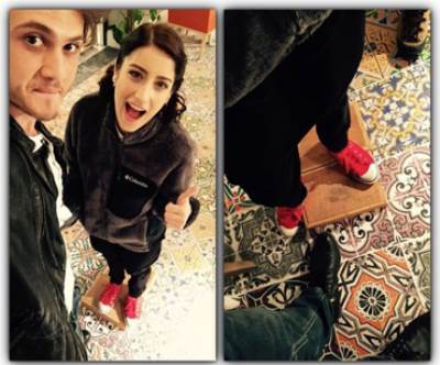 التركية فريحة تسخر من قامتها القصيرة : " لا كعوب عالية لا دموع"