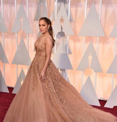 صور جينيفر لوبيز تتعرض لموقف محرج في الأوسكار