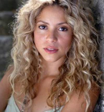 8 نصائح للحصول على ستايل شعر شاكيرا المموج