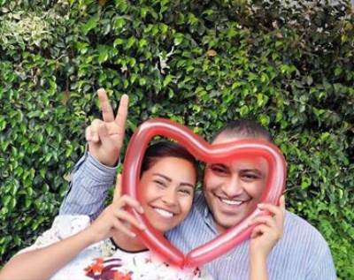 صورة شيرين عبد الوهاب وشقيقها محمد فهل يشبهها؟