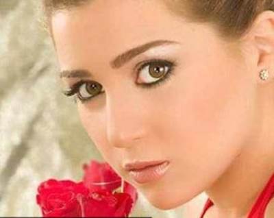 مي عز الدين توجه رسالة إلى زوجها