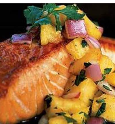 طريقة عمل فيليه السمك بصلصة الأناناس