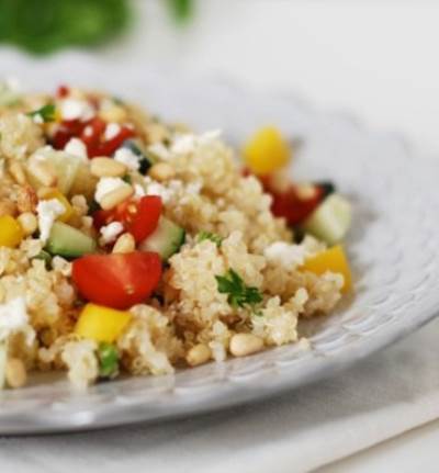 سلطة الخضار مع الكينوا