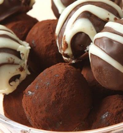 ترافل بالفواكه المجففة