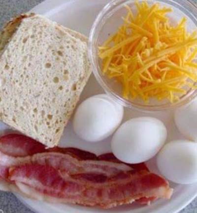 بالصور .. عمل قوالب التوست بالبيض