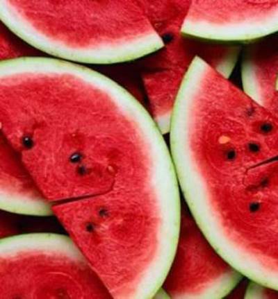 لا ترمي بذر البطيخ بعد الآن .. تعرف على فوائده الكثيرة