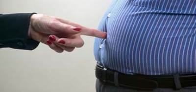 5 أطعمة تعالج انتفاخ البطن