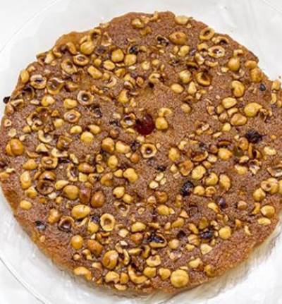  بسبوسة بالتمر والمكسرات