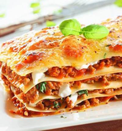 حضري "اللازانيا الإيطالية" باللحم المفروم