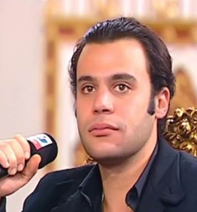 مفاجأة: سفر إبن عادل إمام إلى إيطاليا و ترك خطيبته