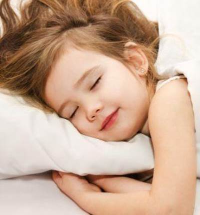  منتجات تساعد طفلك على نوم هاديء