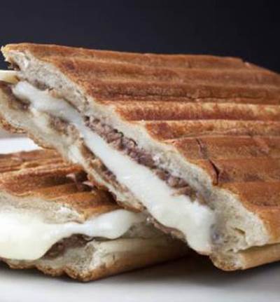 حواوشي بالجبنة