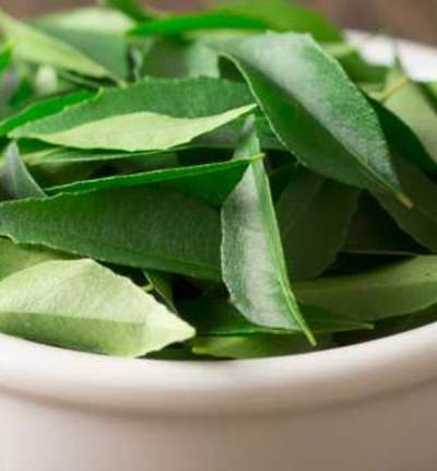 أضيفى أوراق الكارى فى الطعام الخاص بك لتحسين الهضم