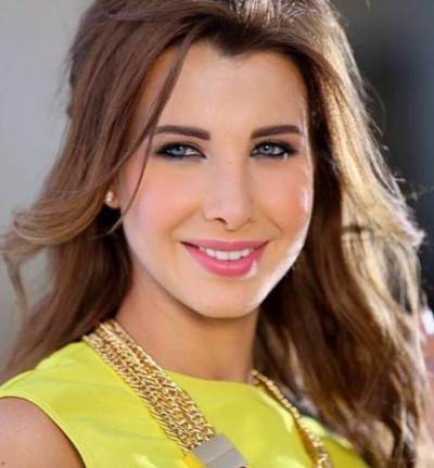 نانسي عجرم تحيي  الكريسماس من "ستار أكاديمي"