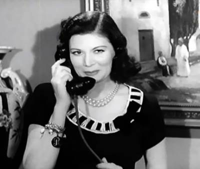 نجوم .. ولكن جواسيس