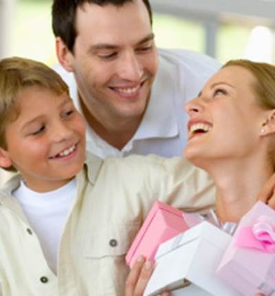 تعرف على أول 3 احتفالات لعيد الأم فى العالم