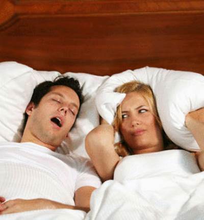 أسباب تجعلك تأخذين الشخير على محمل الجد