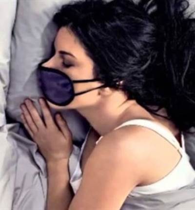 4 أطعمة يوميّة تسبّب رائحة كريهة للفم