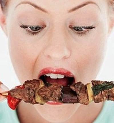 لا تتناول هذه الأطعمة مع ارتفاع درجات الحرارة