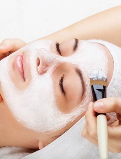 تخلصي من شعيرات الوجه تماماً مع الترطيب الفائق