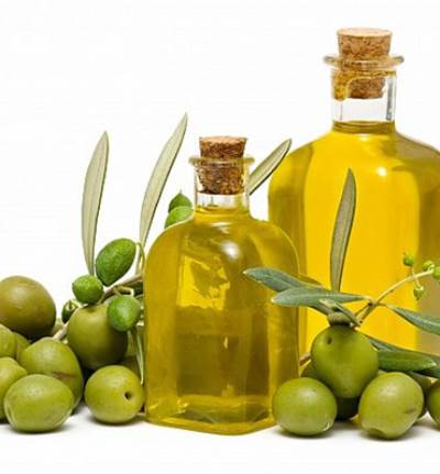 المكسرات وزيت الزيتون يخفضان الوزن