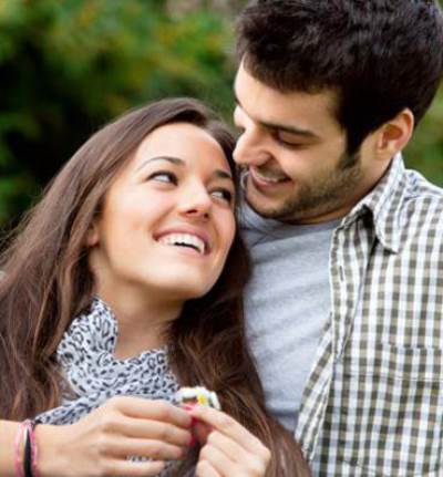 قوليها لزوجك .. 5 عبارات أهم من كلمة "بحبك"