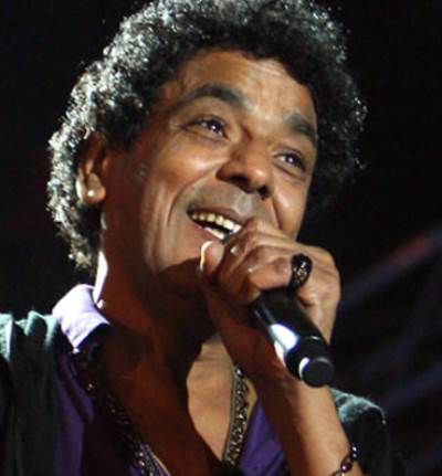 هل رفض محمد منير مصافحة أبو تريكة؟