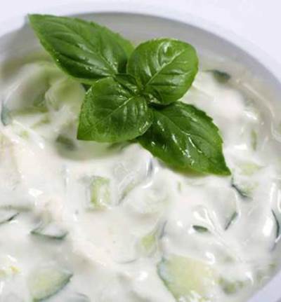 8 فوائد رائعة لصحتك من وصفة الثوم مع اللبن